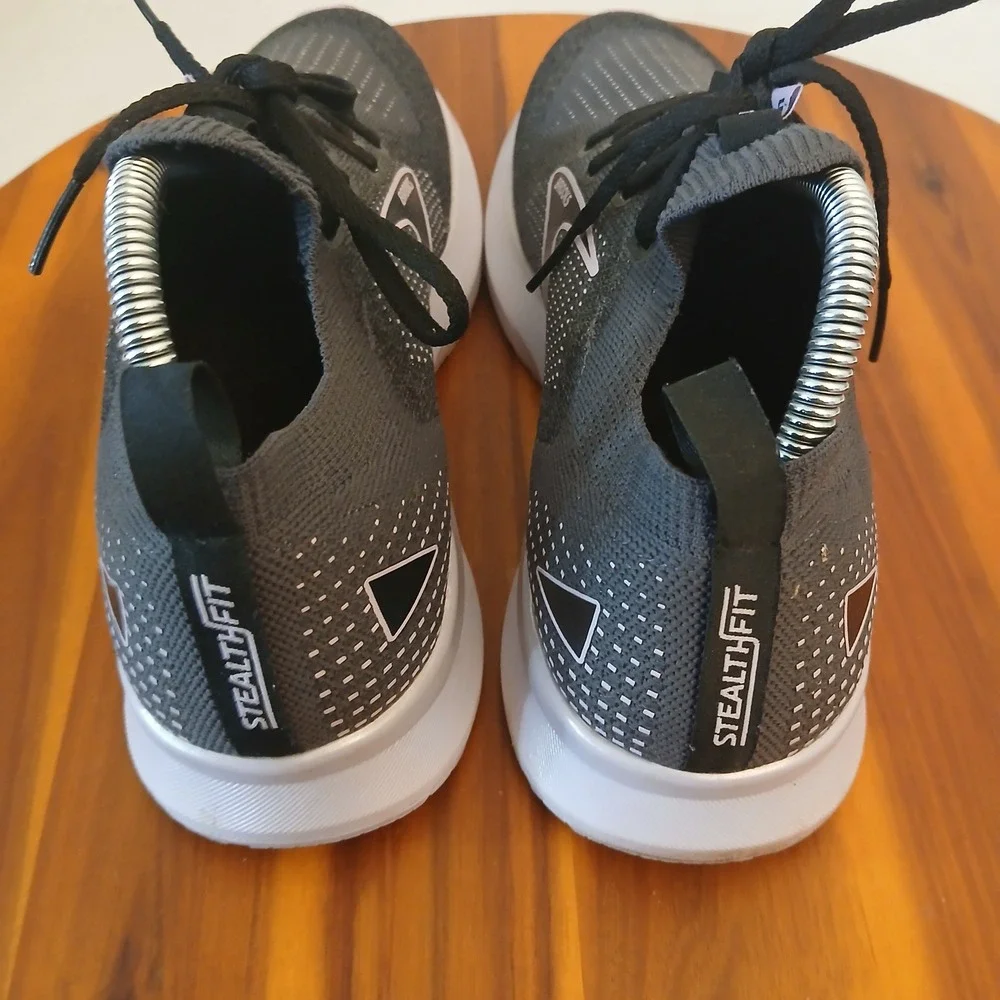 Brooks Levitate StealthFit 5 Womens 10.5 Grey Running Shoes Sneakers 1203591B056